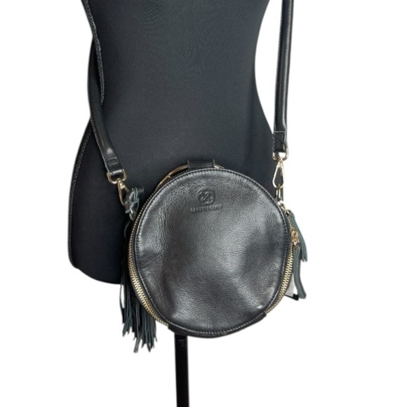 Daily Elegance Handbags - Daily Elegance Genuine Leather Crossbody New with tags